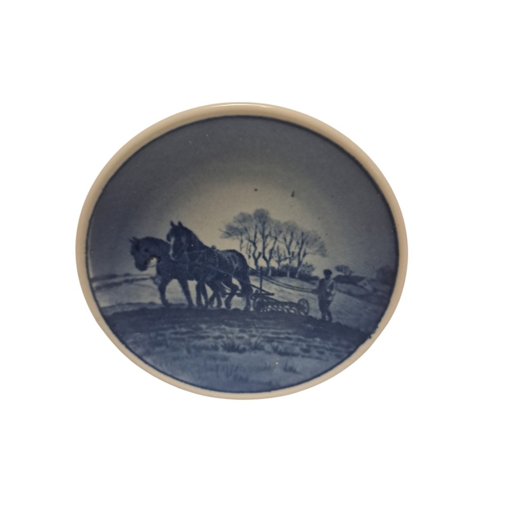 ROYAL COPENHAGEN FAIENCE LITTLE PLATE - LANDMANDEN‎ , THE FARMER - NO DAMAGE!